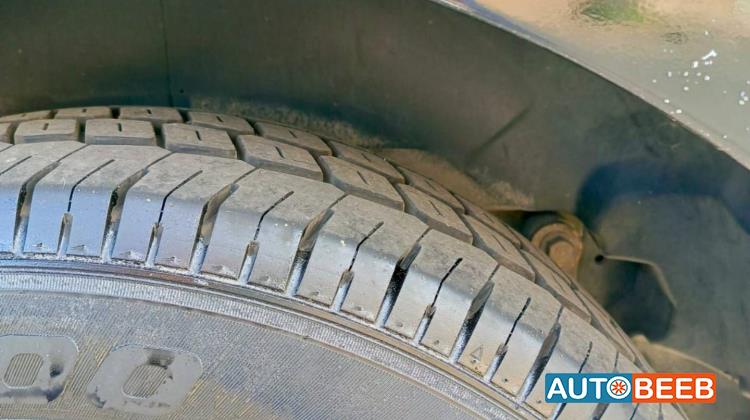 Minibus Hyundai 2013