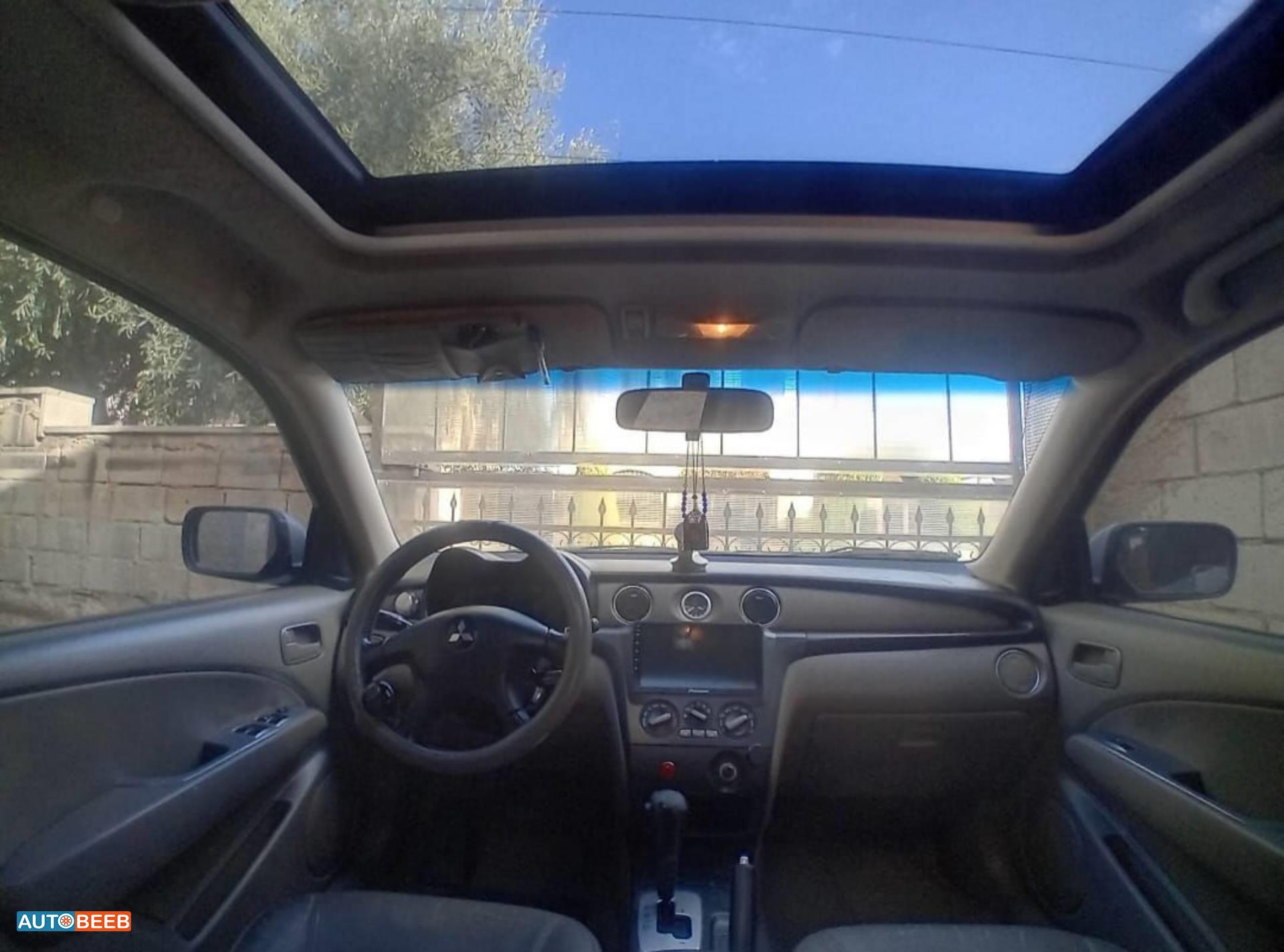 ميتسوبيشي اوتلاندر 2003