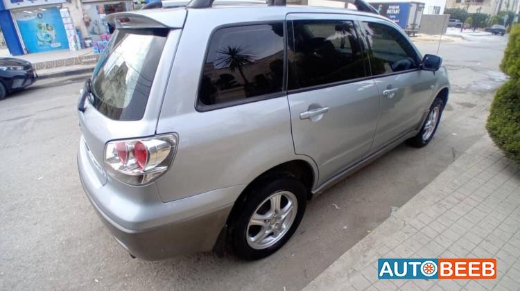 ميتسوبيشي اوتلاندر 2003