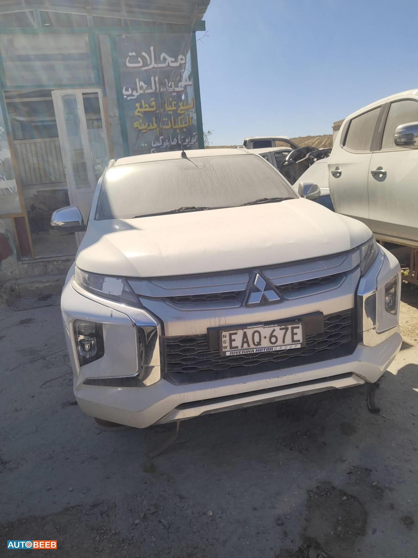 Body  Front clip Mitsubishi L200