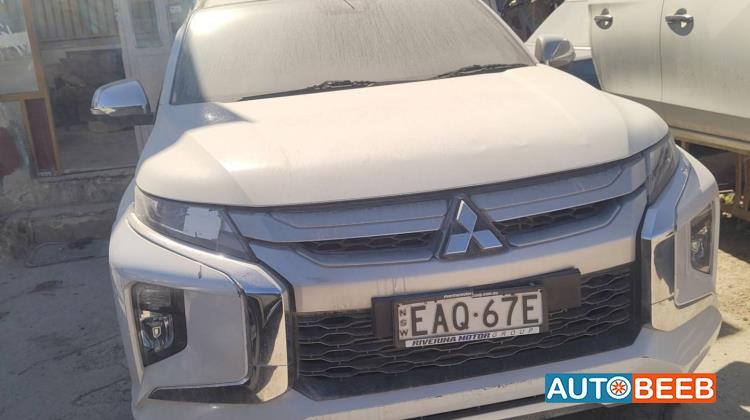 Body  Front clip Mitsubishi L200