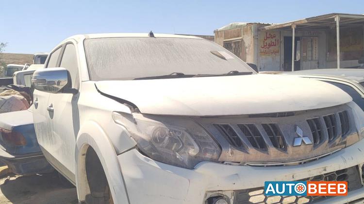 Body  Front clip Mitsubishi L200