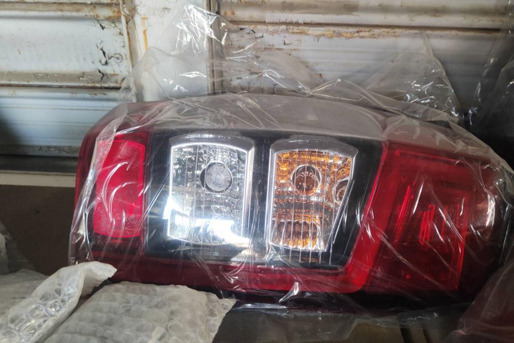 Lights Rear light Mitsubishi L200