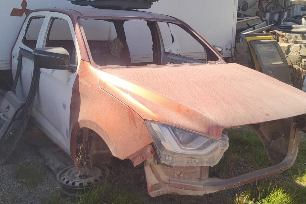 غرفة كاملة ايسوزو دي ماكس 2022 2023 2024 2025 2026