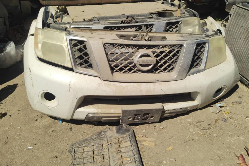 واجهة أمامية طمبون اضوية يمين شمال نيسان نافارا 2014 2015