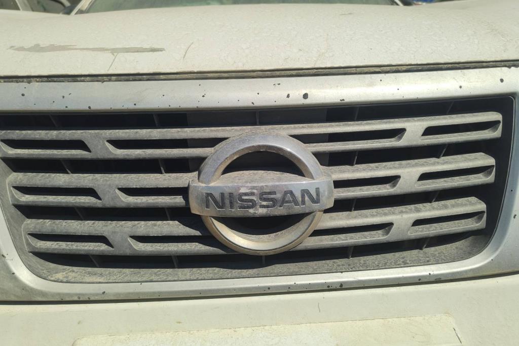 شل امامي نيسان نافارا 2017 2018