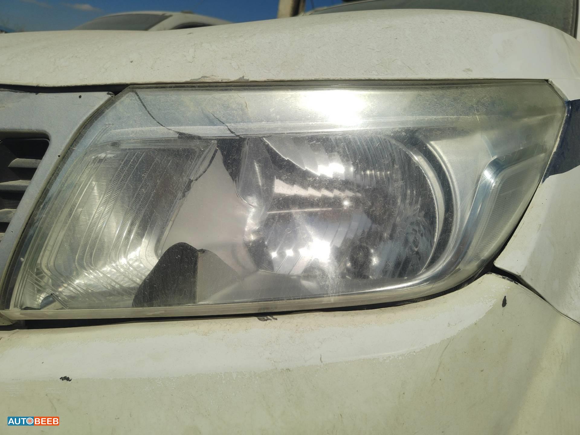 Lights Front light Nissan Navara