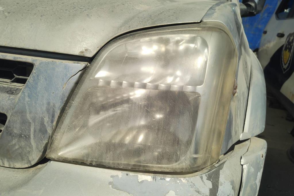 ضوء امامي يمين شمال ايسوزو دي ماكس 2005 2006 2007