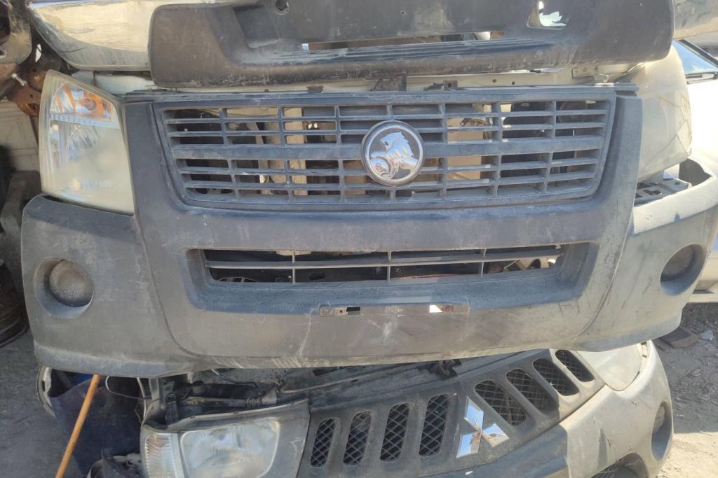 واجهة أمامية طمبون اضوية يمين شمال ايسوزو دي ماكس 2008 2009 2010 2011 