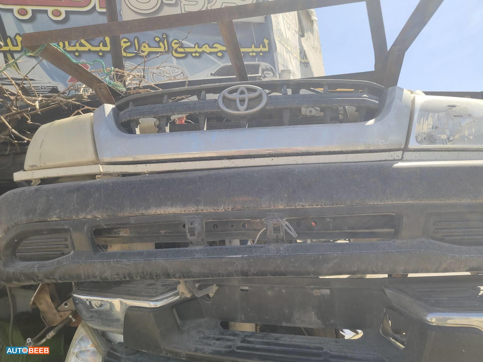 واجهة أمامية طمبون اضوية يمين شمال تويوتا هايلوكس 2003 2004 2005