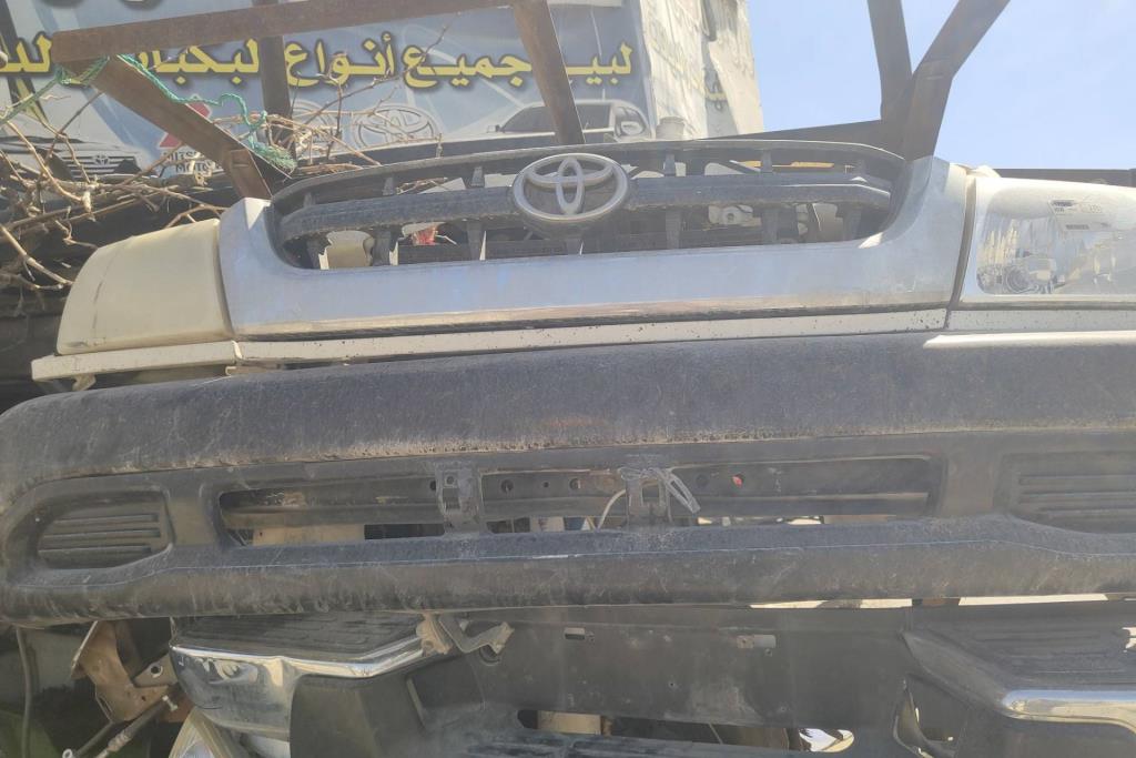 واجهة أمامية طمبون اضوية يمين شمال تويوتا هايلوكس 2003 2004 2005