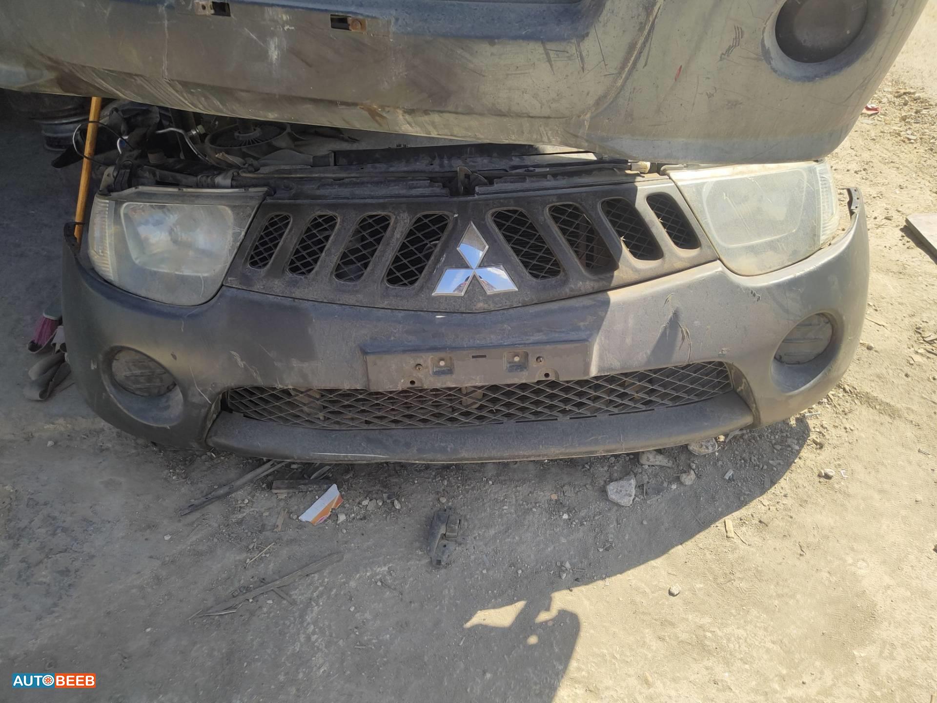 واجهة أمامية طمبون اضوية يمين شمال ميتسوبيشيl200 2007 2008 2009 2010