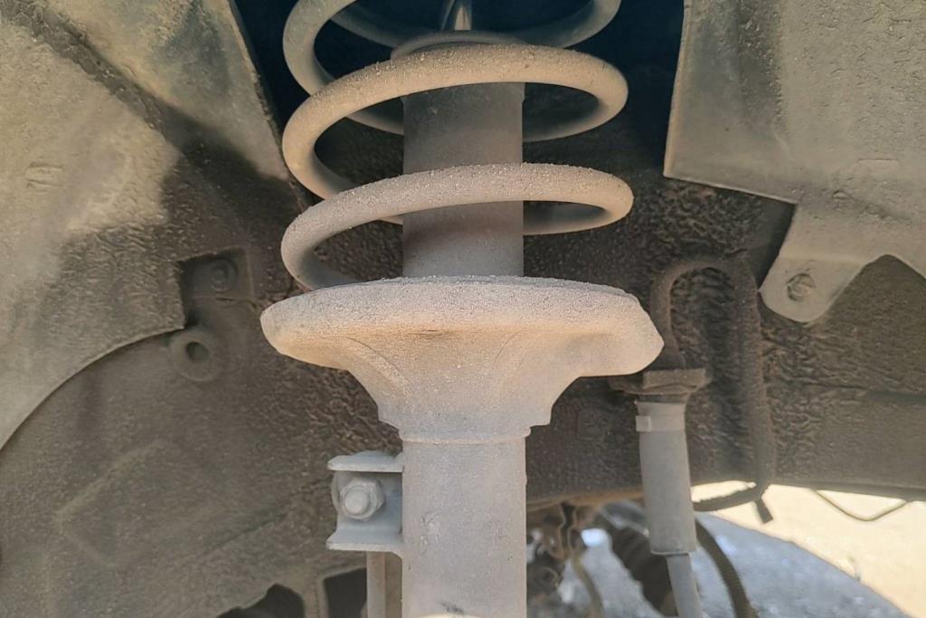 صنوبرص أمامي دايو نوبيرا 1997 1998