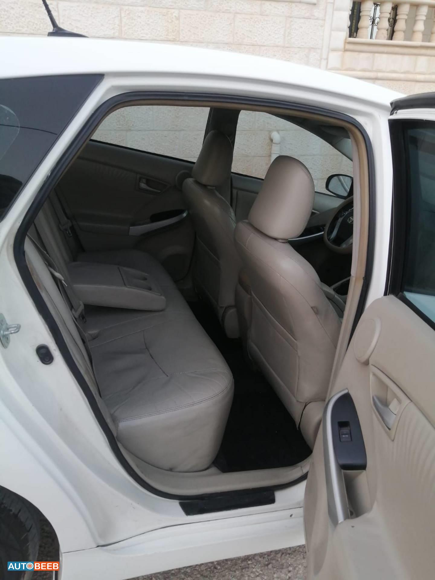 تويوتا بريوس 2010