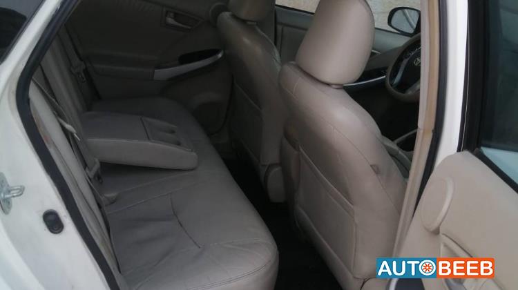 تويوتا بريوس 2010