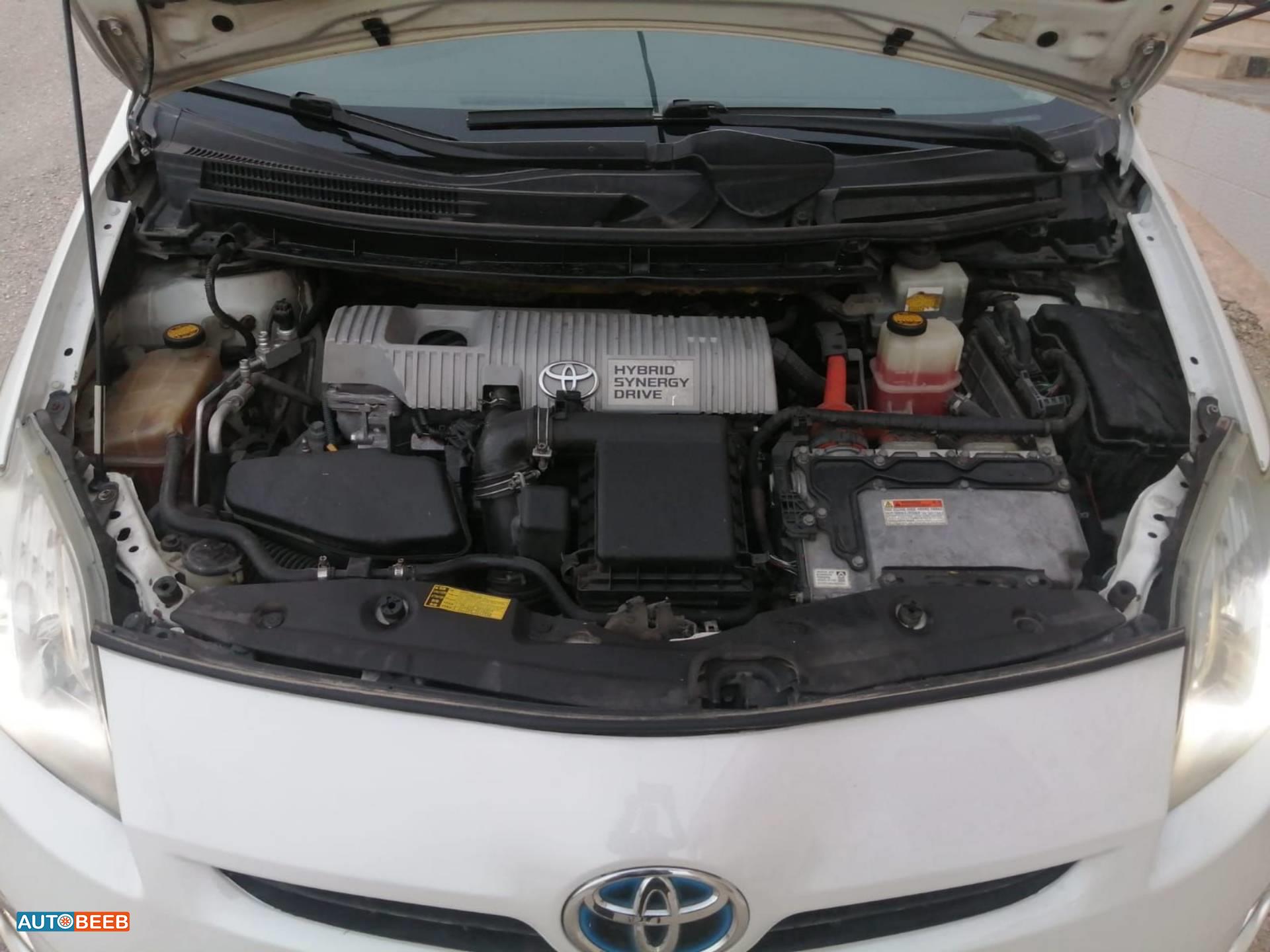 تويوتا بريوس 2010