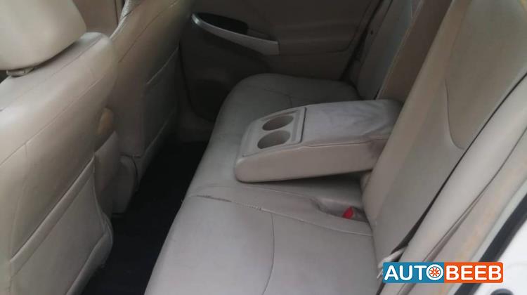 تويوتا بريوس 2010