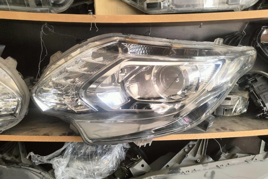 ضوء امامي يمين شمال ميتسوبيشي l200 2018 2019