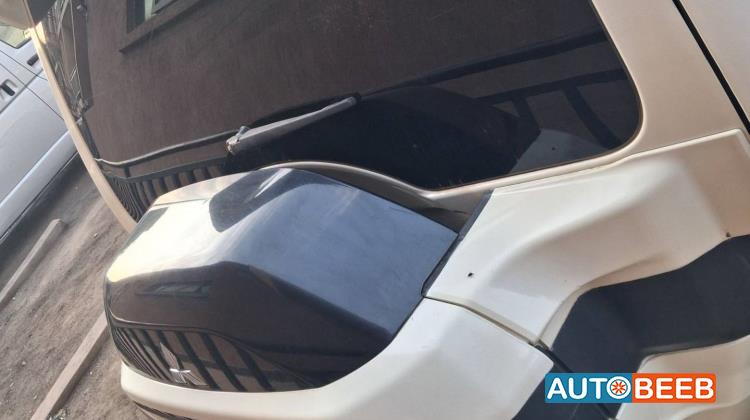 Mitsubishi Pajero 2015