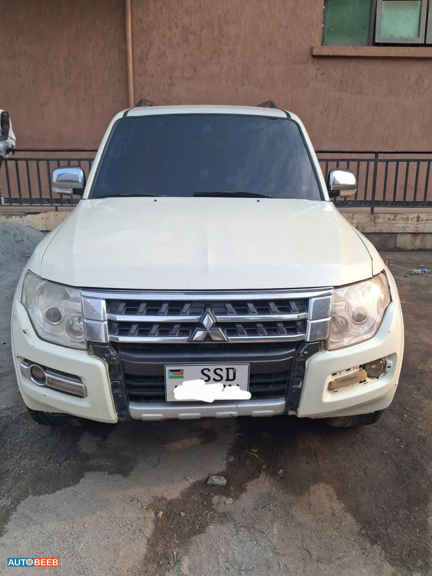 Mitsubishi Pajero 2015