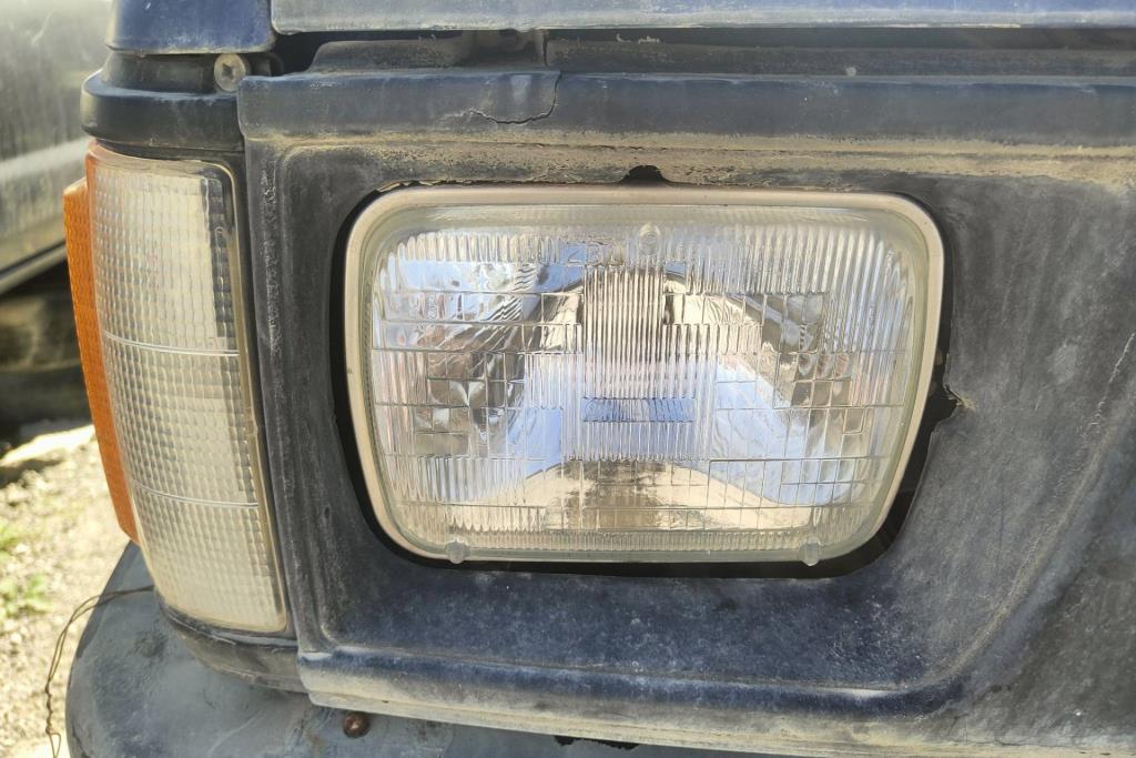 Lights Front light Mitsubishi L200