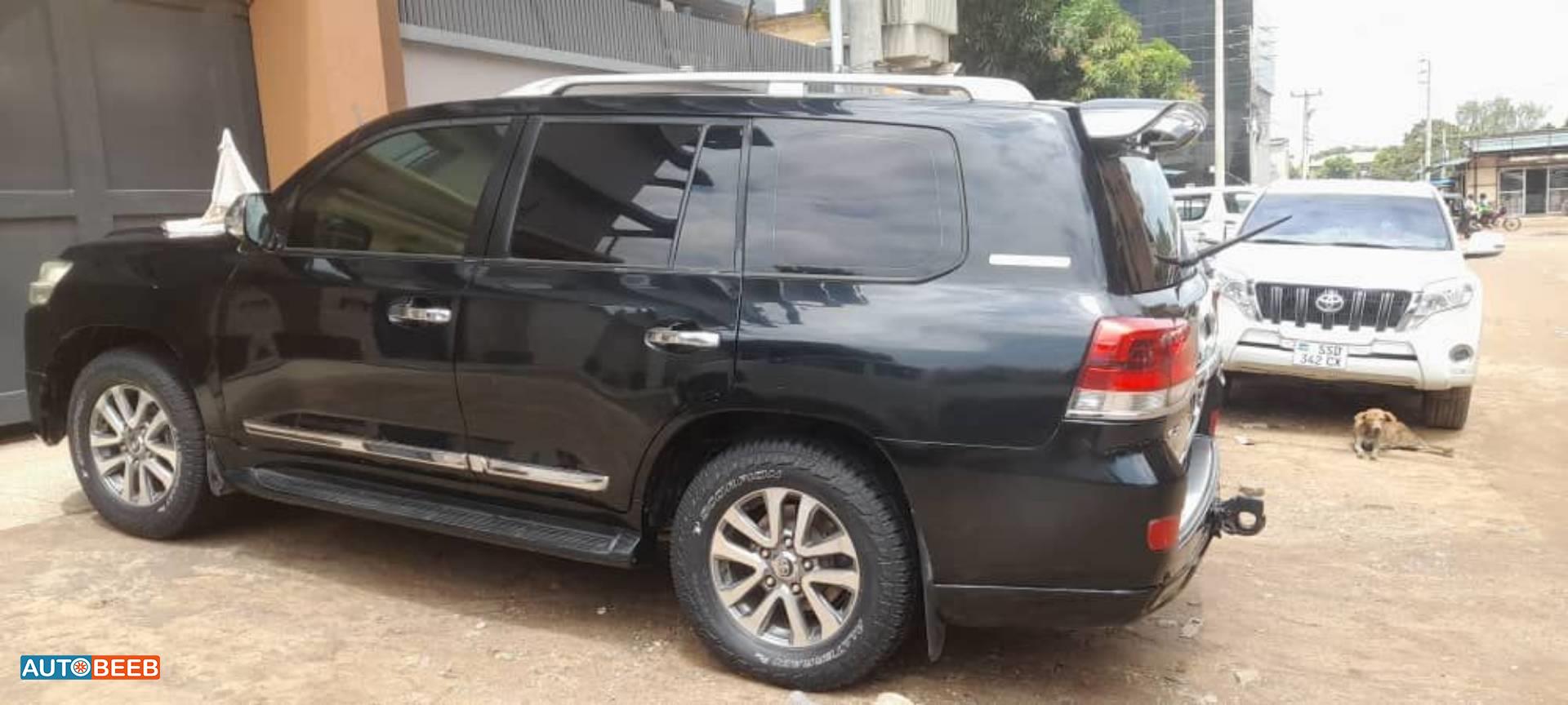 تويوتا لاندكروزر 2015