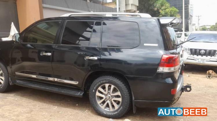 تويوتا لاندكروزر 2015