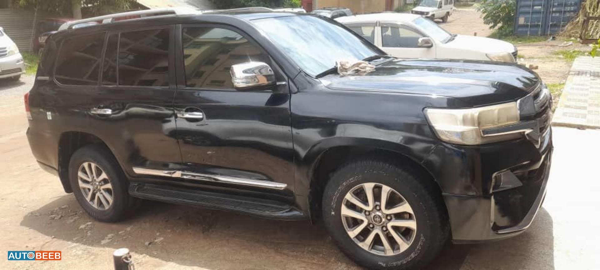 تويوتا لاندكروزر 2015