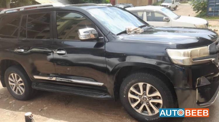 تويوتا لاندكروزر 2015