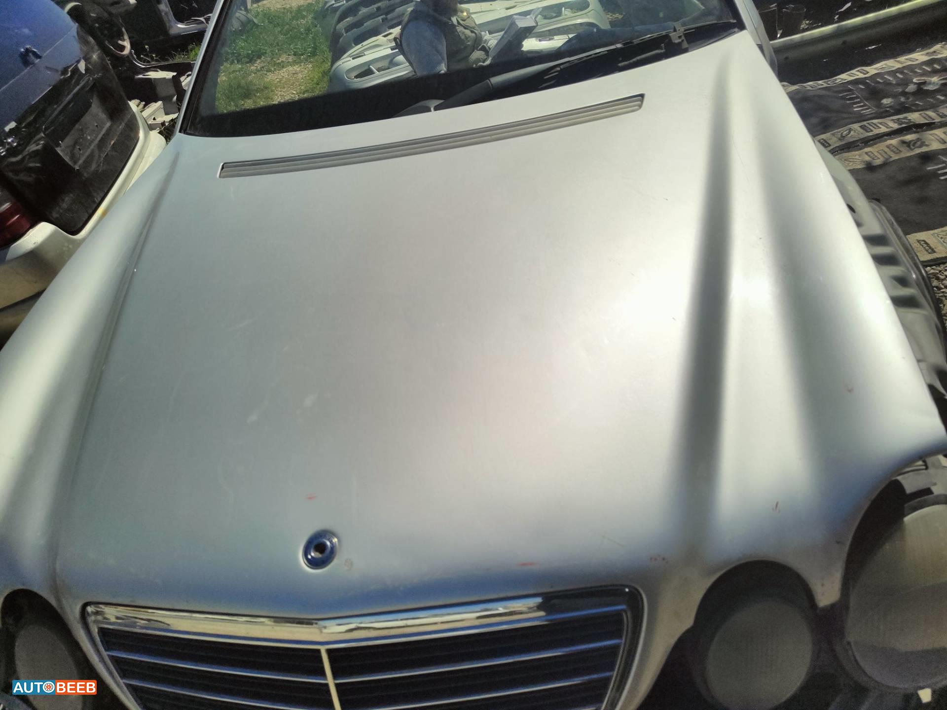 غطاء محرك مرسيدس E200 2001