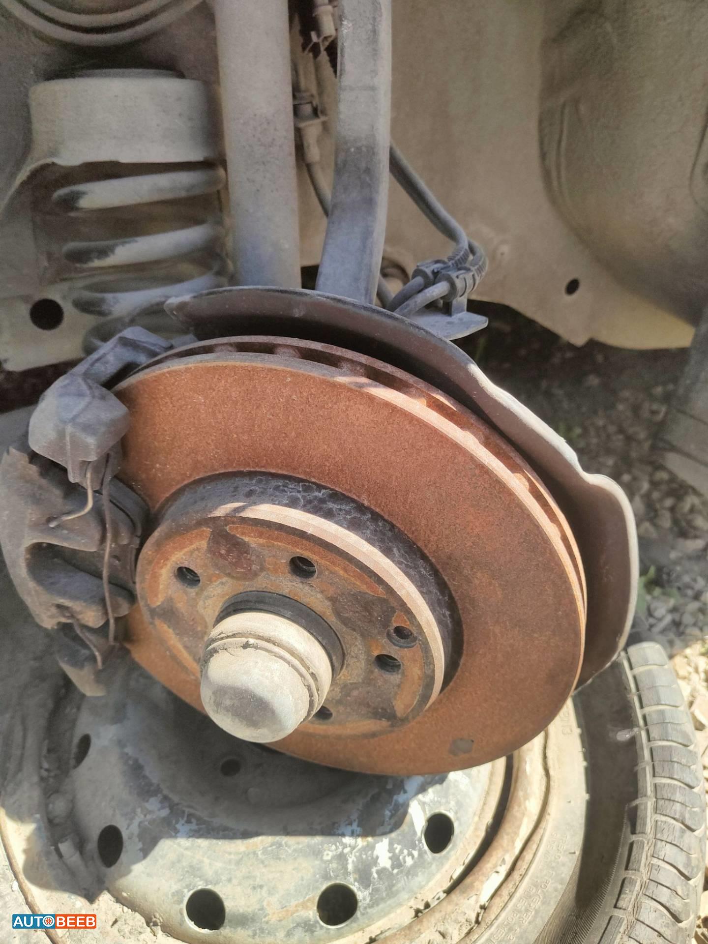  Mechanics  Mercedes Benz E200