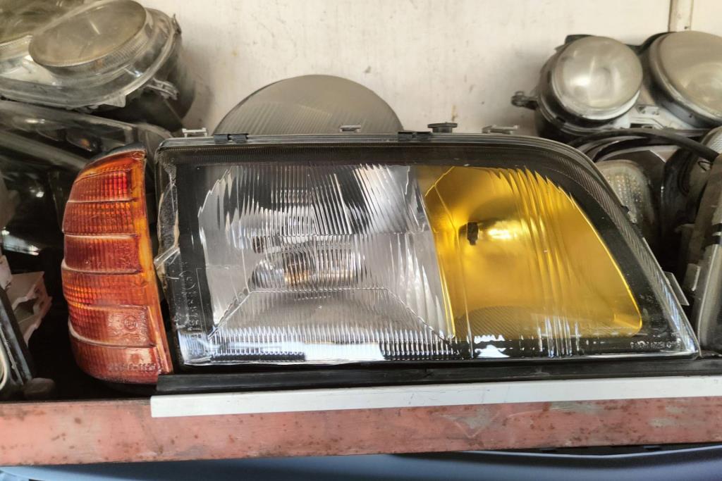 Lights Front light Mercedes Benz C200