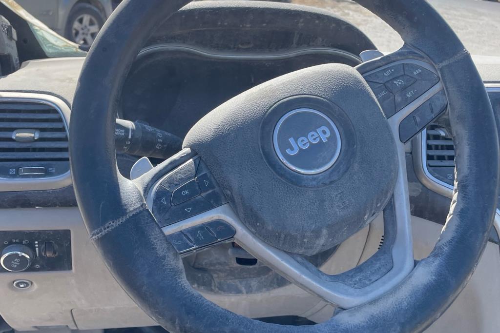 Cabin  Steering Wheel Jeep Grand Cherokee