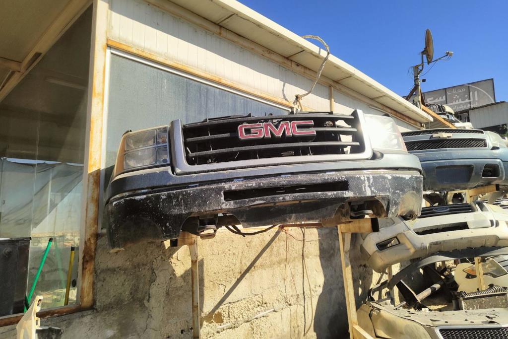 واجهة أمامية طمبون اضوية يمين شمال جي ام سي سييرا 2008 2009 2010 2011 