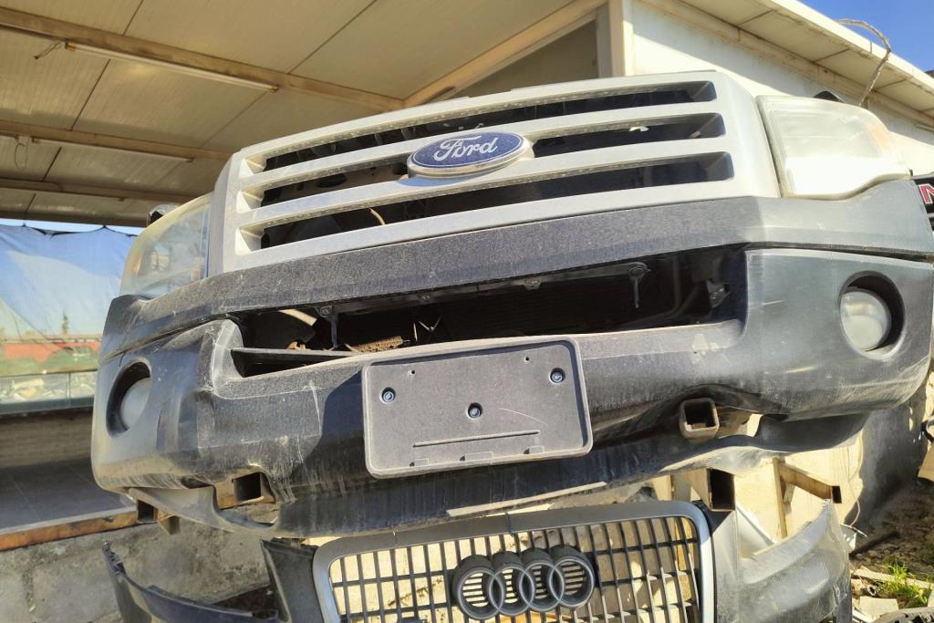 Body  Bumper Ford Expedition