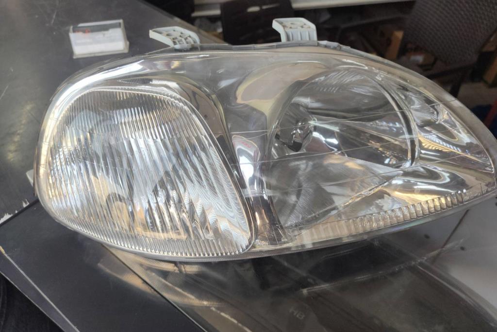 ضوء امامي يمين شمال هوندا سيفيك 1995 1996 1997