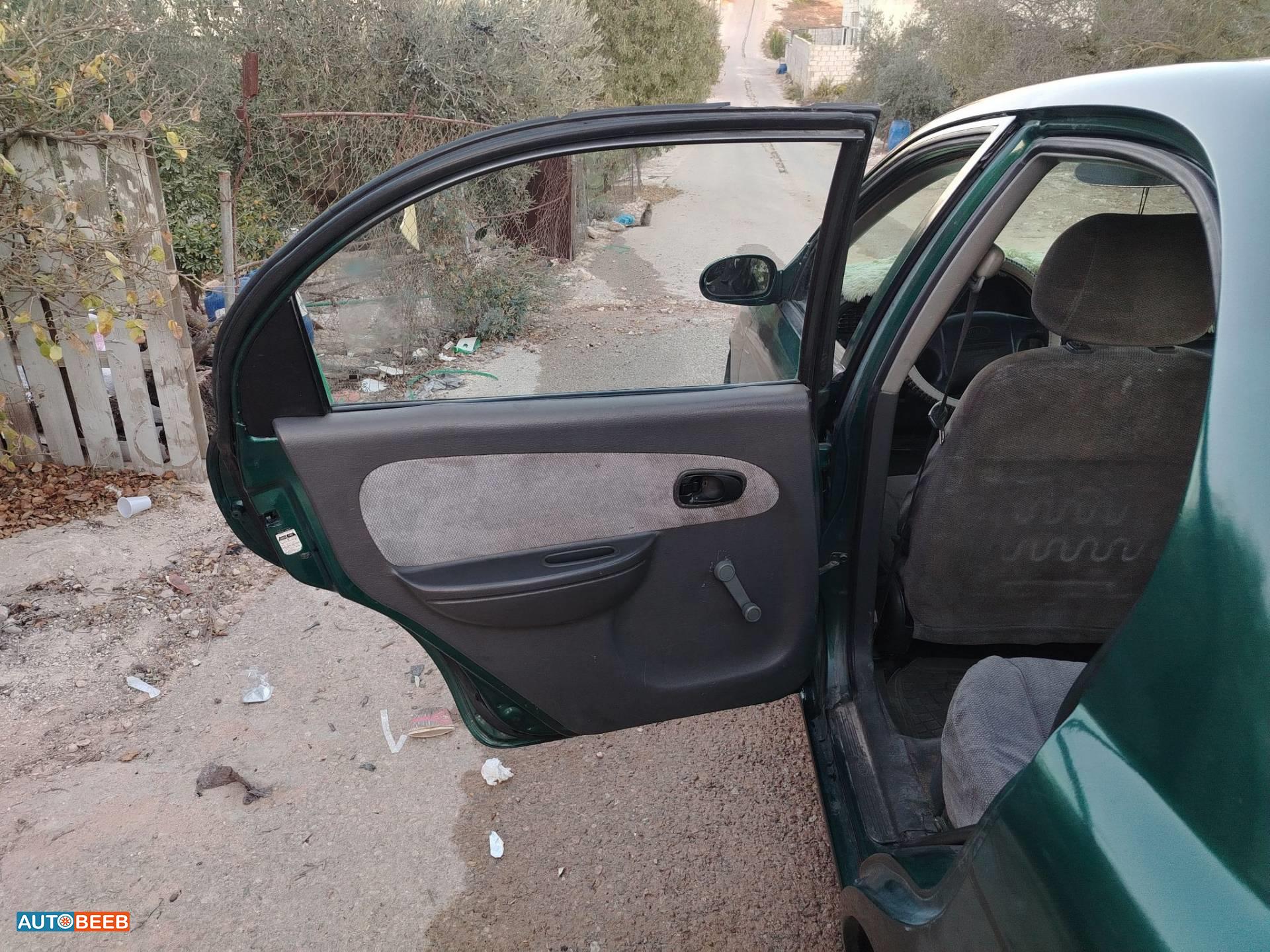 كيا سيفيا 2001