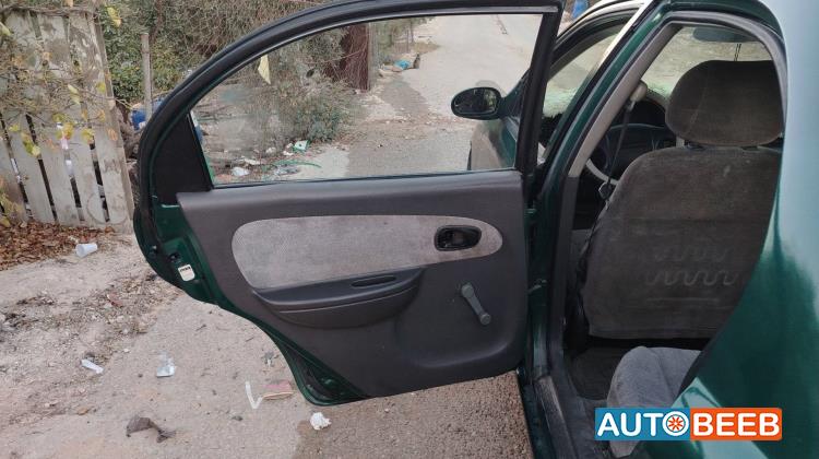 كيا سيفيا 2001