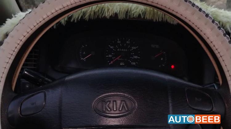 كيا سيفيا 2001