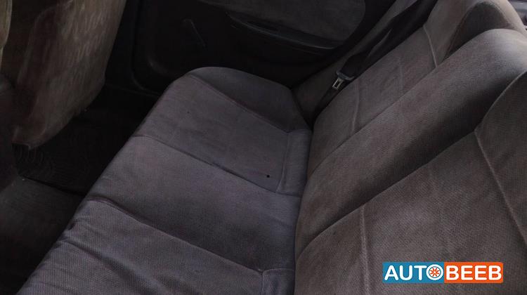 كيا سيفيا 2001