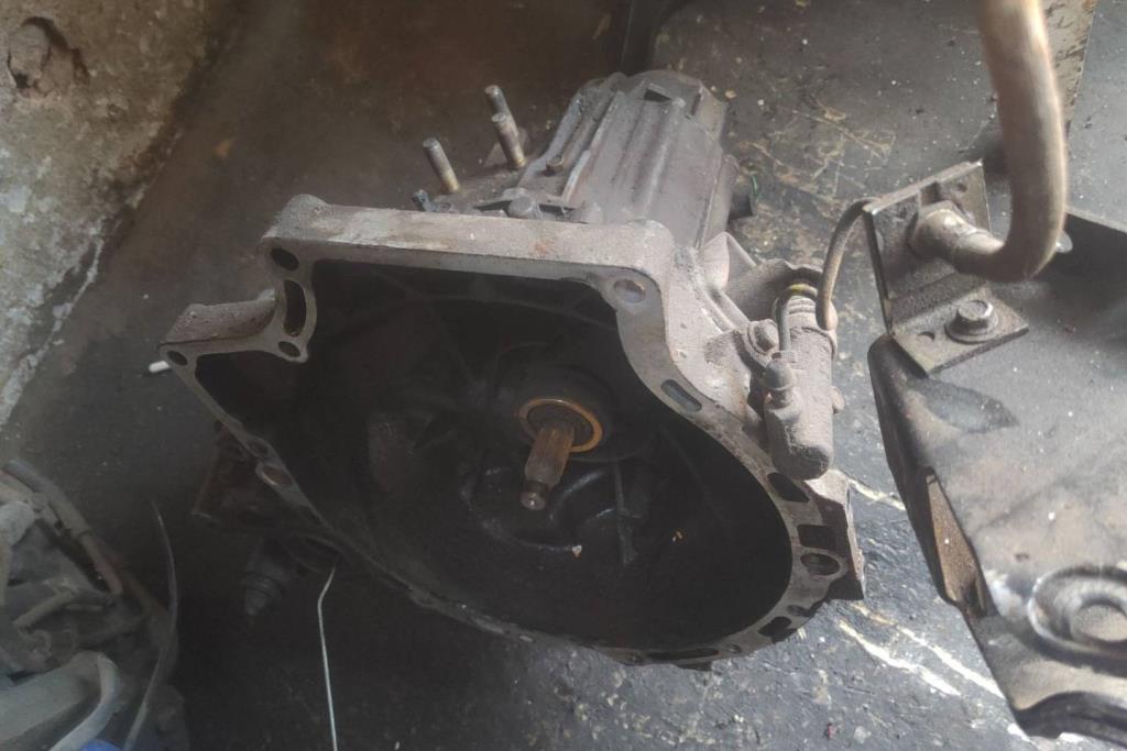  Gear Box KIA Sephia