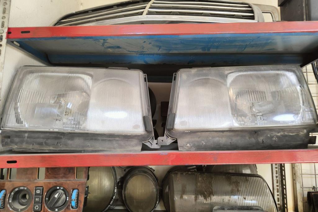 Lights Front light Mercedes Benz E200