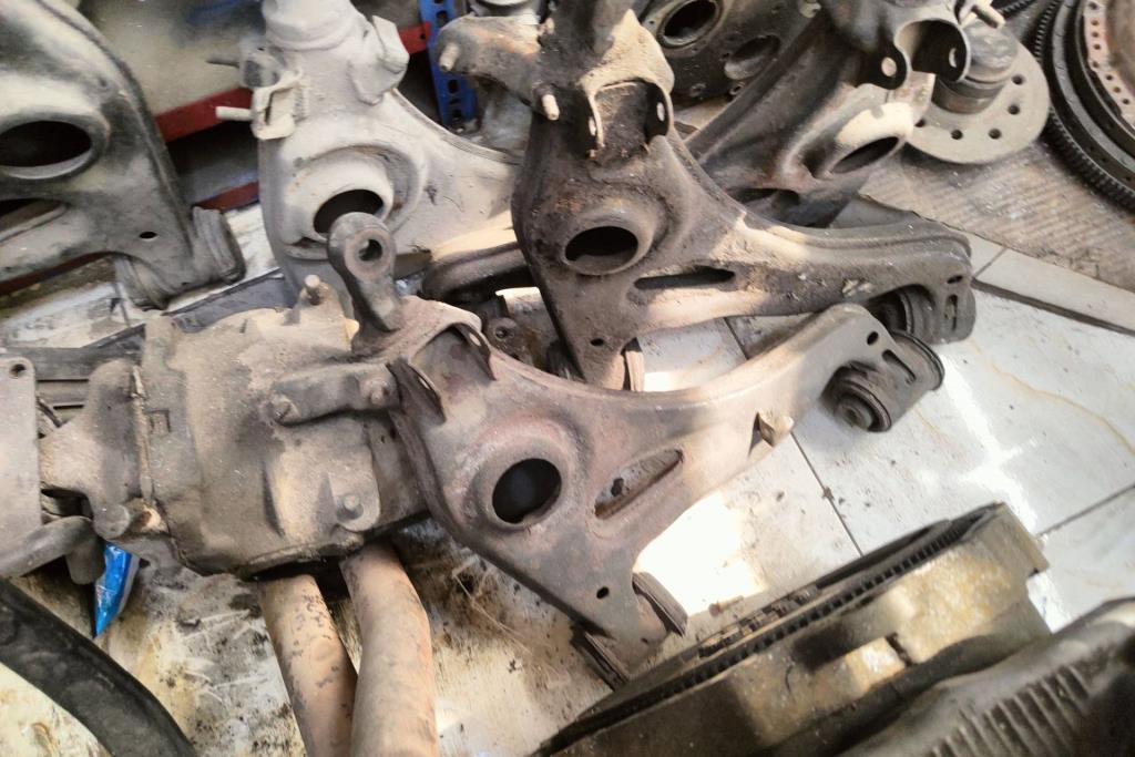  Mechanics  Mercedes Benz E200