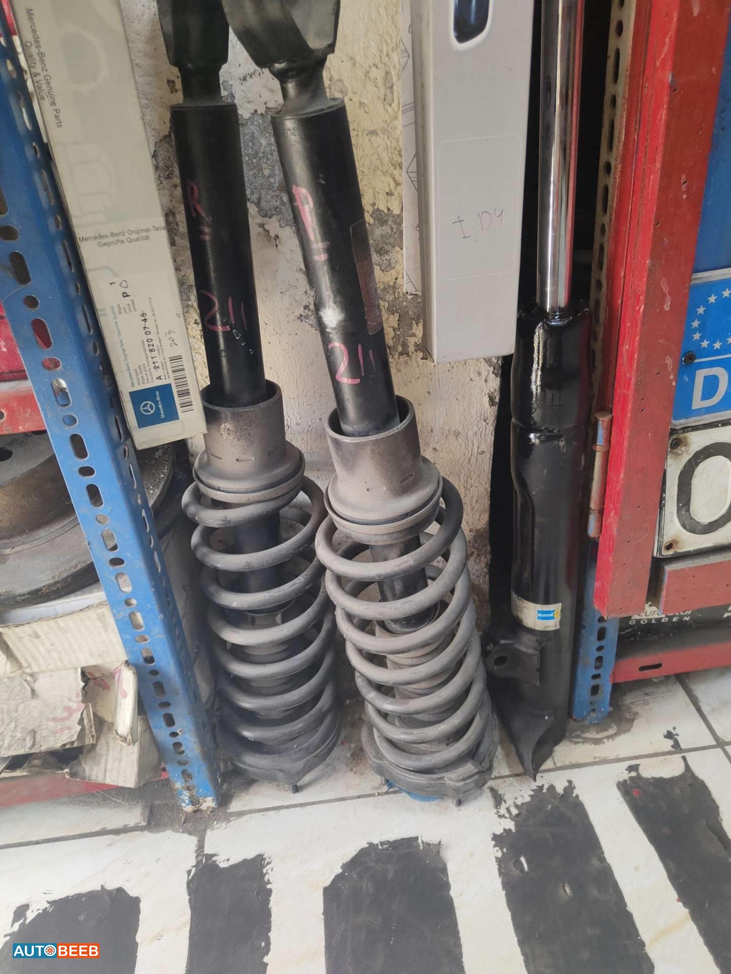  Shock Absorber Mercedes Benz E200