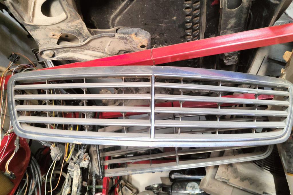 شل امامي مرسيدس E211 2009