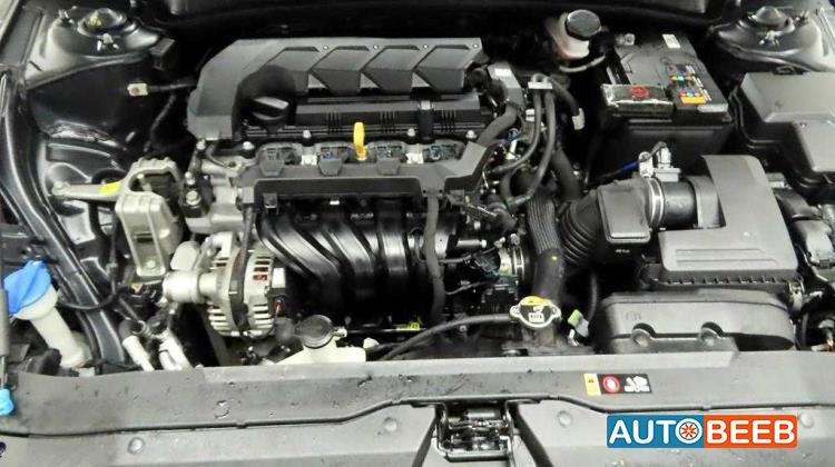 هيونداي افانتي 2023