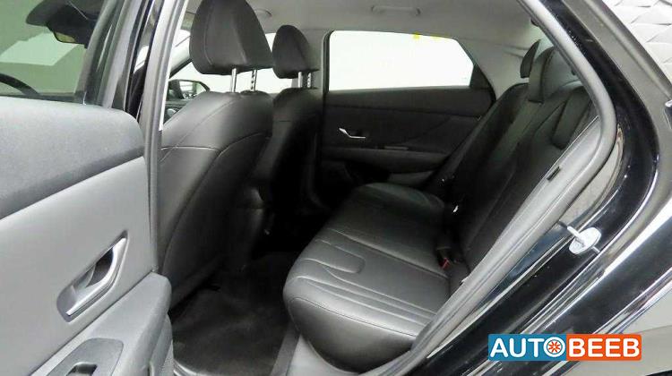 هيونداي افانتي 2023