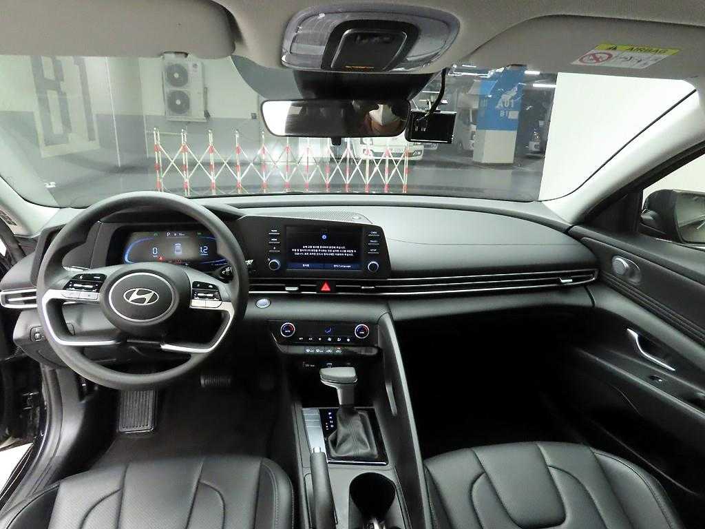 هيونداي افانتي 2023