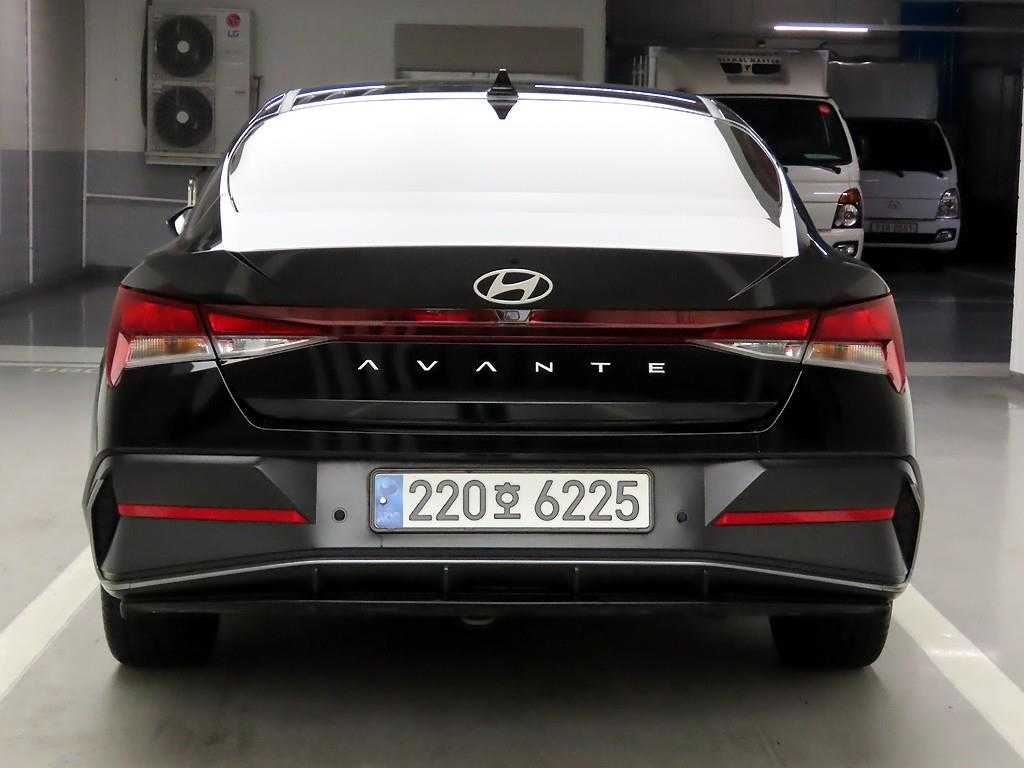 هيونداي افانتي 2023