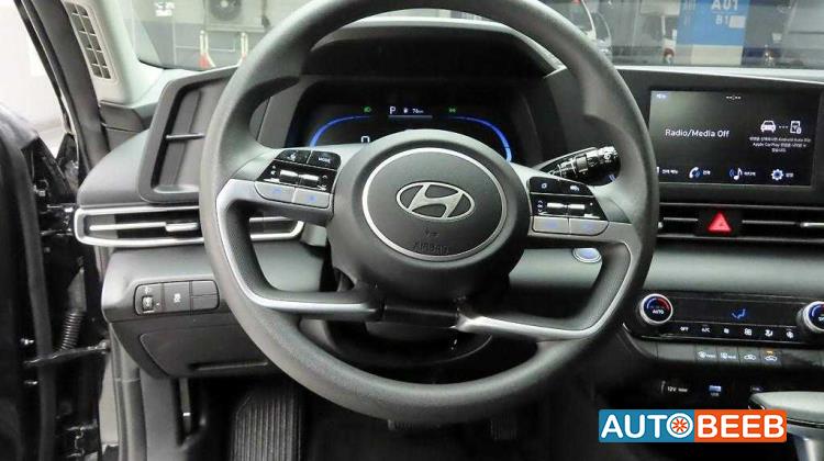 هيونداي افانتي 2023